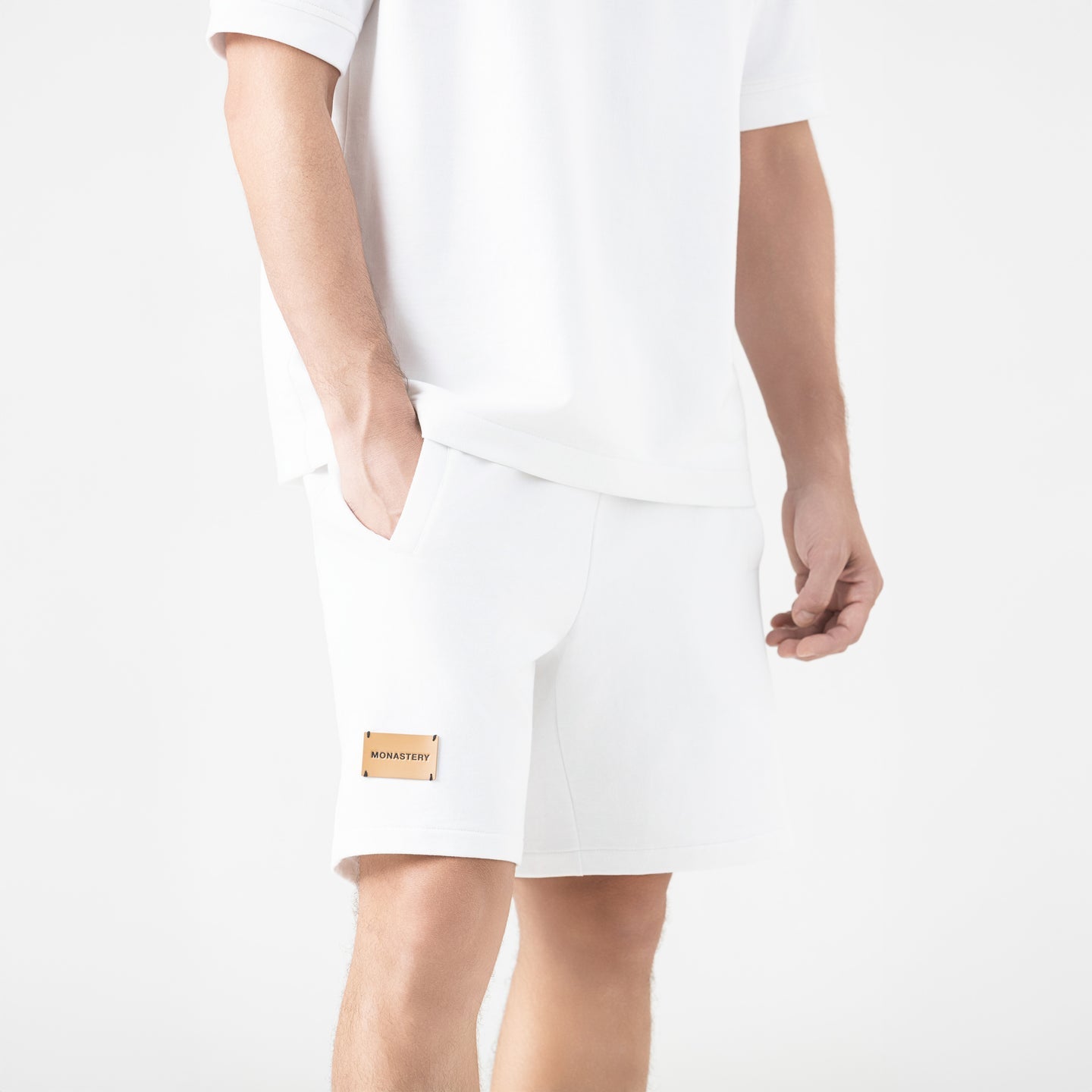VIKRANT BURDA SHORT/WHITE